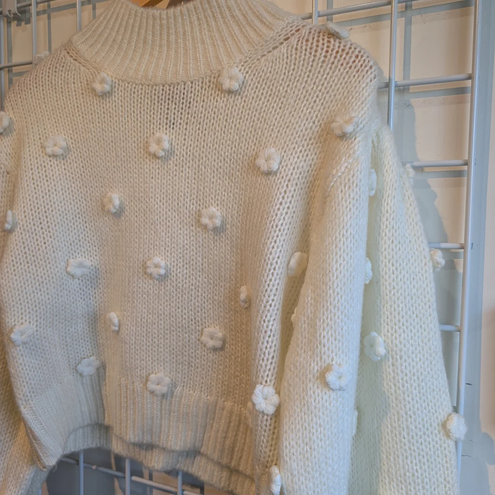 FARM Rio Cream Cowl Neck Sweater - Picture 9 of 15